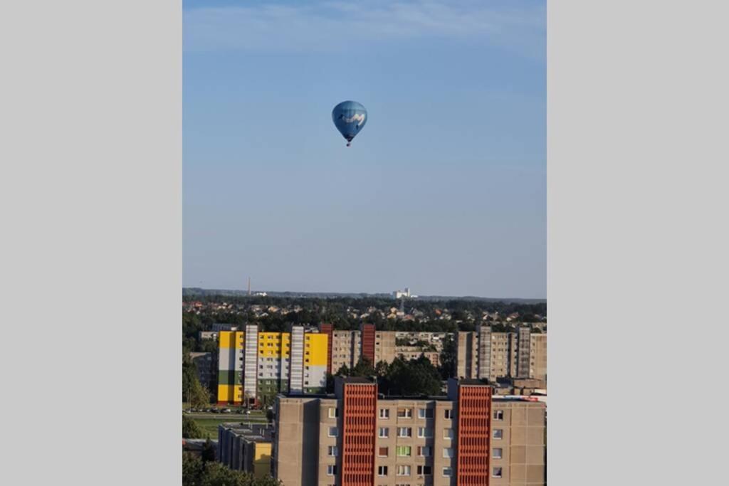Lyra63 Large 80Sq M Top 14 Floor Siauliai  Luaran gambar