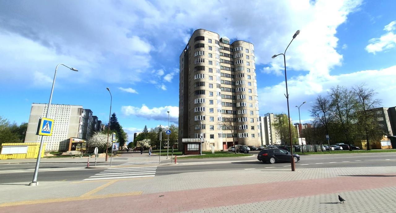 Lyra63 Large 80Sq M Top 14 Floor Siauliai  Luaran gambar