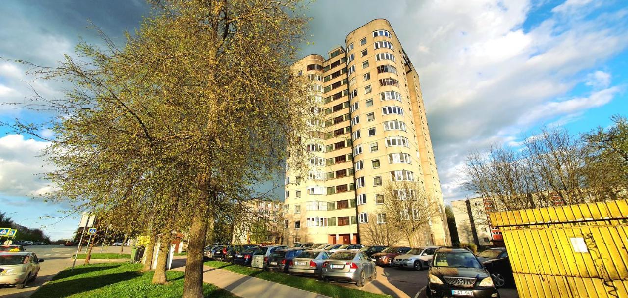 Lyra63 Large 80Sq M Top 14 Floor Siauliai  Luaran gambar